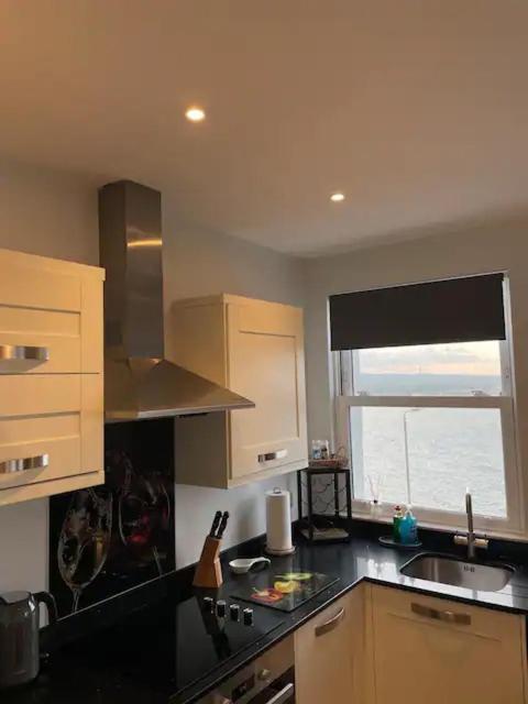 Superb 2 Bedroom Sea View Flat Scarborough Ngoại thất bức ảnh