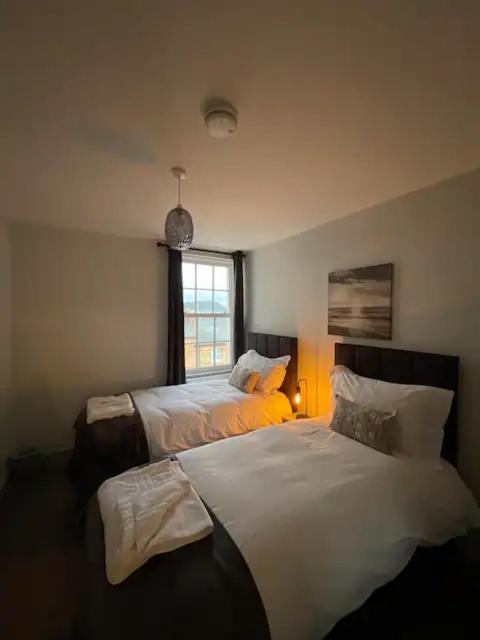 Superb 2 Bedroom Sea View Flat Scarborough Ngoại thất bức ảnh